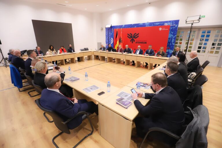 19 deputetë gjermanë në PD, Berisha: Folëm për narko-shtetin