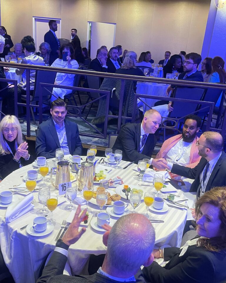 Bardhi merr pjesë në Mëngjesin e Lutjeve në Washington: Bota më e sigurtë me presidentin Trump