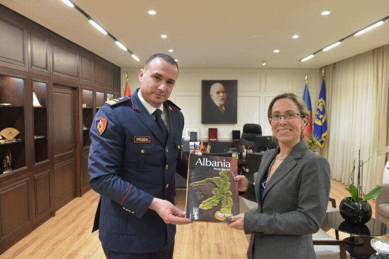 Drejtori Proda takim me drejtuesen e zyrës së KE në Shqipëri, Giulia Re: Policia e Shtetit, partner i rëndësishëm