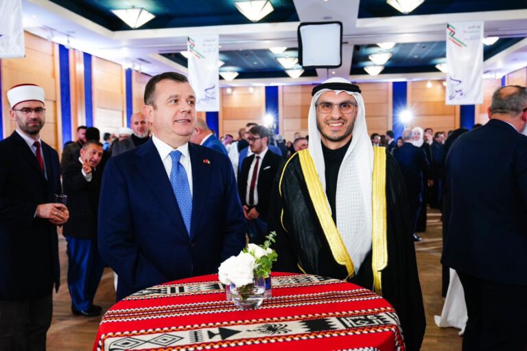 Balla në ceremoninë e festave kombëtare të Kuvajtit: Forcojmë marrëdhëniet dypalëshe në të gjitha fushat