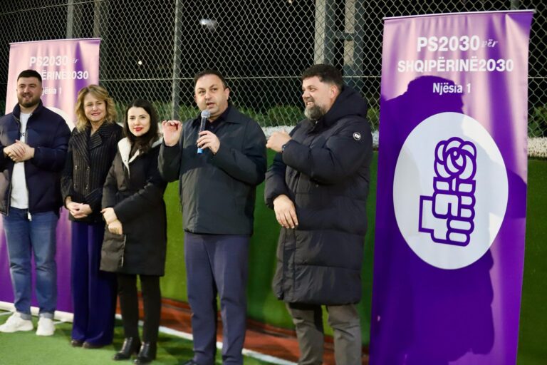 Ministri Hoxha takim me të rinjtë socialistë tek Njësia 1: Forca lëvizëse drejt të ardhmes më të mirë për Shqipërinë