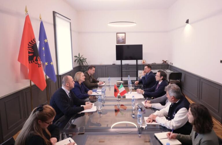 Denaj pret ambasadorin italian, rritje e bashkëpunimit në fushën e bujqësisë