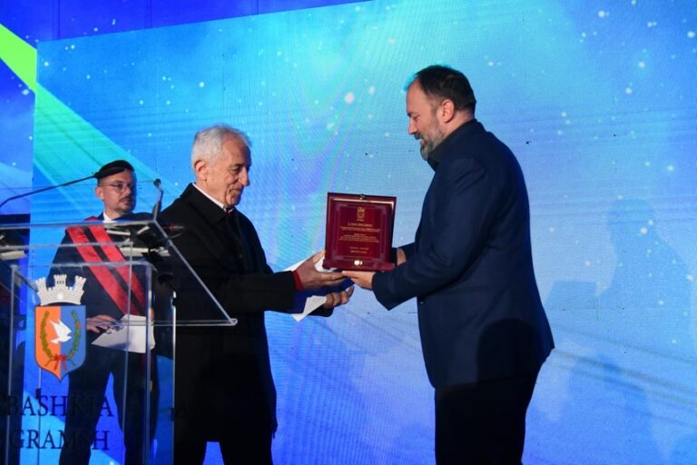Ministri Mazniku në Gramsh: Ish-Uzina e Çekinit një hapësirë rekreative që lidh historinë me inovacionin