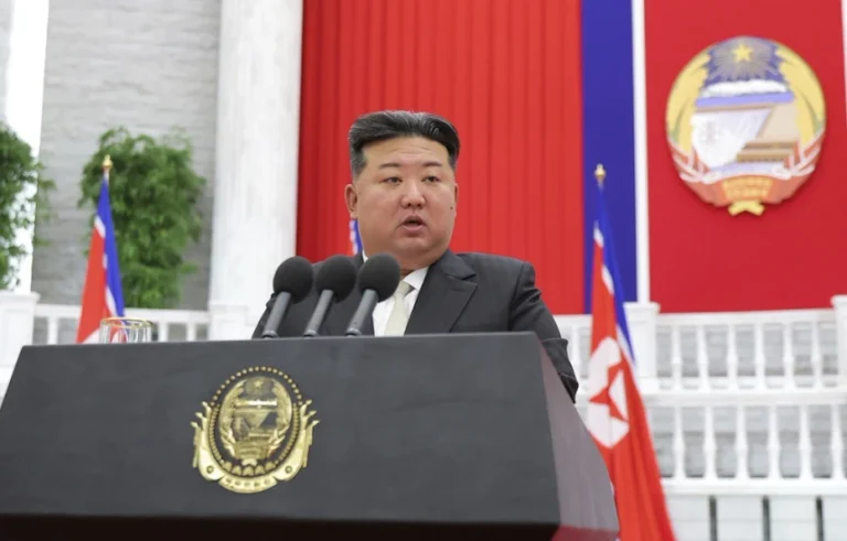 Kim Jong Un zotohet për zhvillim të mëtejshëm të forcave bërthamore