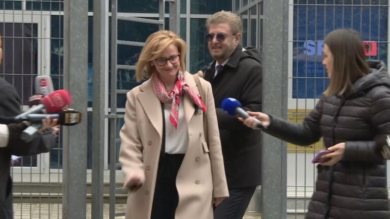 4 orë para prokurorëve, deputetja Bushka: Nuk kam koment