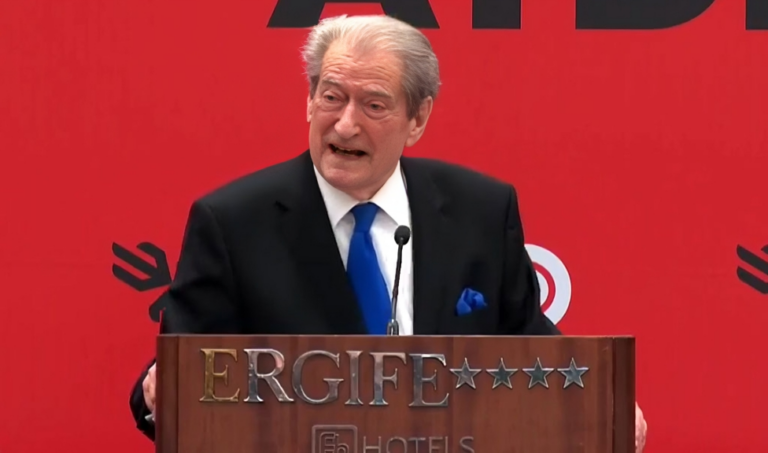 Sali Berisha në takimin me emigrantët në Romë: Vota juaj ka rëndësi për të ardhmen historike të kombit