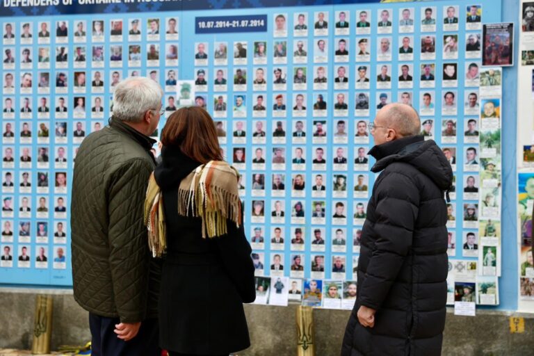 3-vjetori i agresionit rus në Ukrainë, ministri Hasani: Përpjekje për paqe të drejtë dhe të qëndrueshme