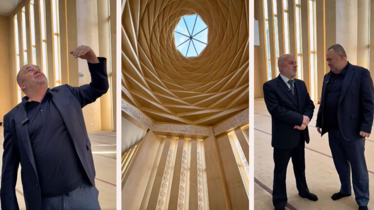 Gjergj Luca me Myftiun e Elbasanit në Xhaminë e Balliesit, “Arkitektura më e bukur fetare në botë”