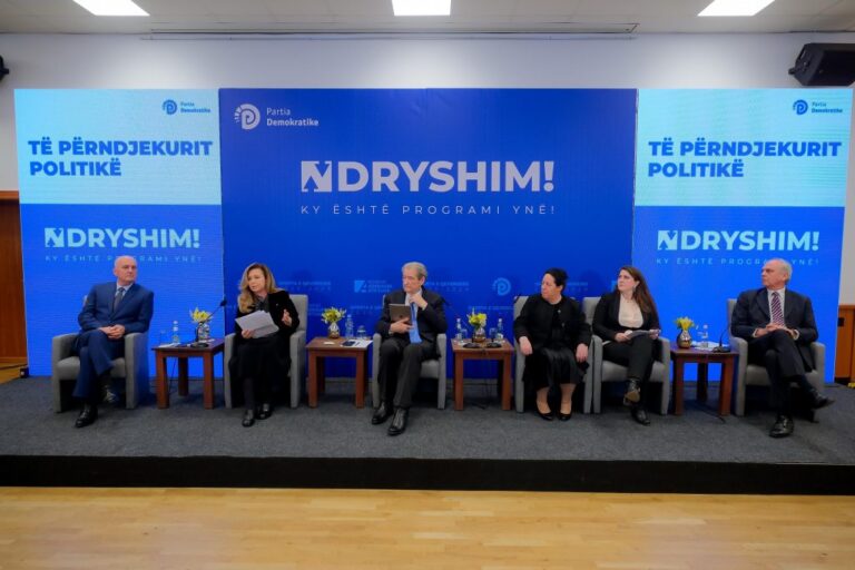 Berisha tregon programin për ish-të përndjekurit politikë