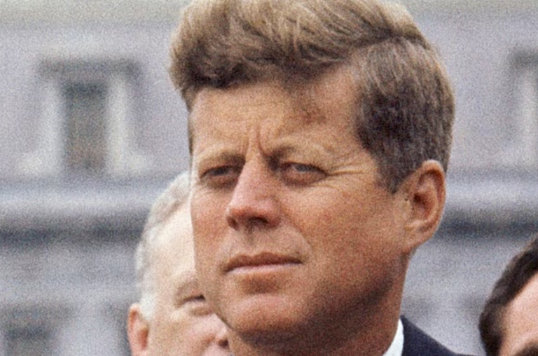 FBI thotë se ka gjetur 2400 dosje të reja që lidhen me vrasjen e Presidentit Kennedy