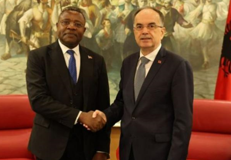 Presidenti Begaj pranon letrat kredenciale nga ambasadori i Kenias në Shqipëri