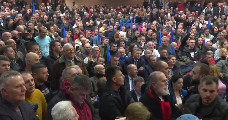 Berisha zhvilloi këtë pasdite takim në Athinë me emigrantët