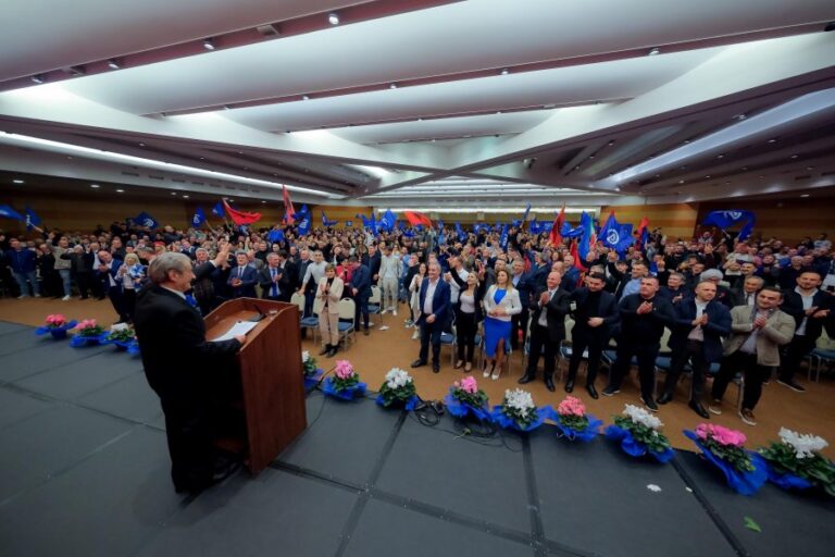 Berisha premton: Zero taksa për këdo që rikthehet në Shqipëri! Ju do jeni aksionerët e transformimit të vendit