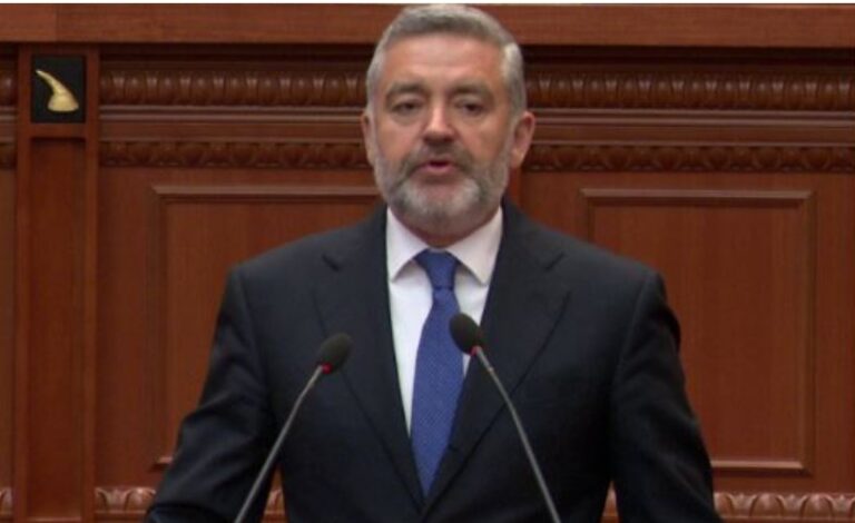 Ndryshimet në Kodin Zgjedhor në Kuvend, Klosi: Hile e vjetër sa vetë lideri i PD-së