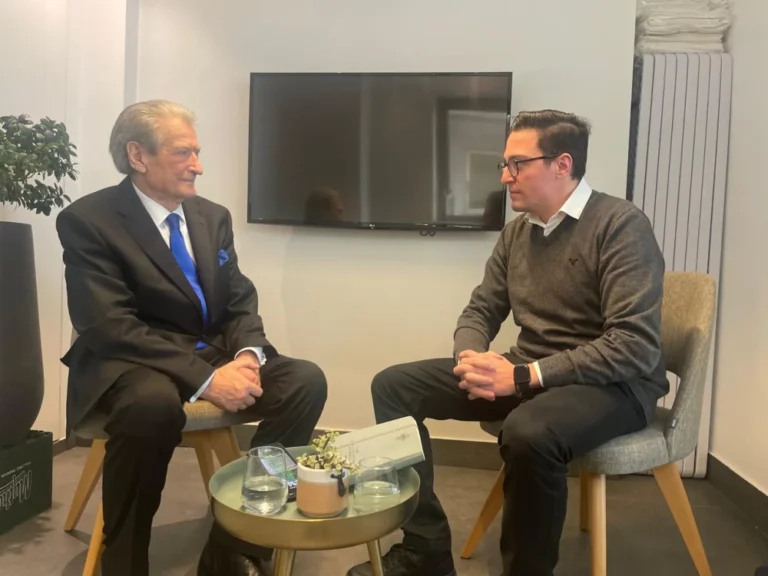 Berisha intervistë për gazetën greke “Manifesto”: Plani për emigrantët dhe marrëveshjen e detit