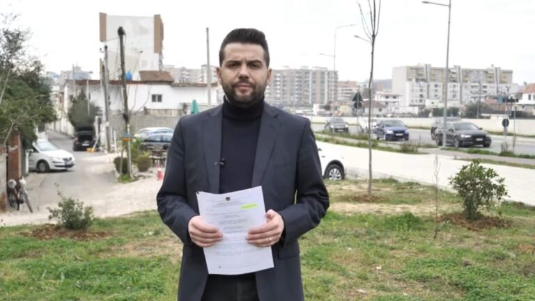 PD: Bashkia u mbyll rrugën,qindra banorëve u mohohet lëvizja e lirë dhe shërbimet e tyre