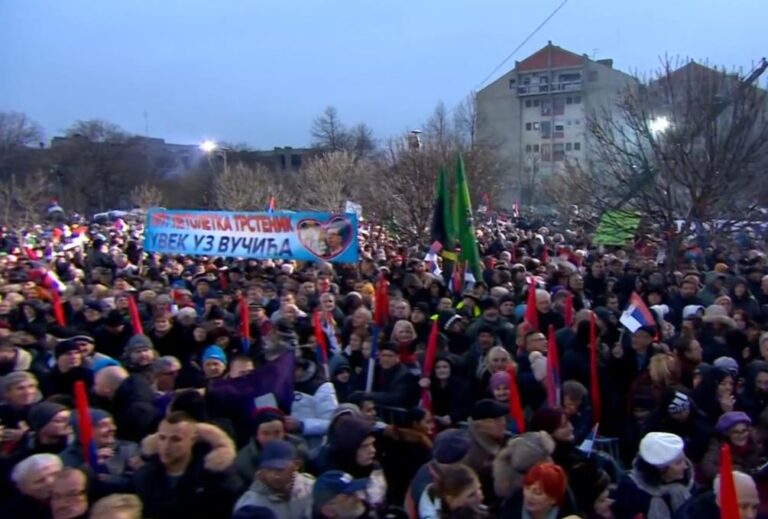 Protestat e studentëve pushtojnë Serbinë: Për një të nesërme më të mirë