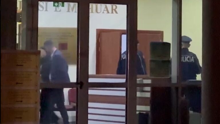 6 orë seancë në GJKKO, gjyqtarët tërhiqen për vendim