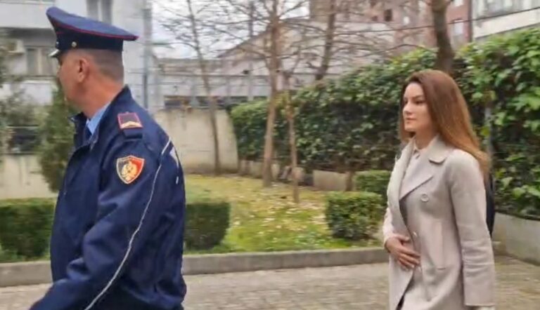 Avokati: Të lirohet Veliaj me garanci pasurore, Xoxa të lihet në detyrim paraqitje