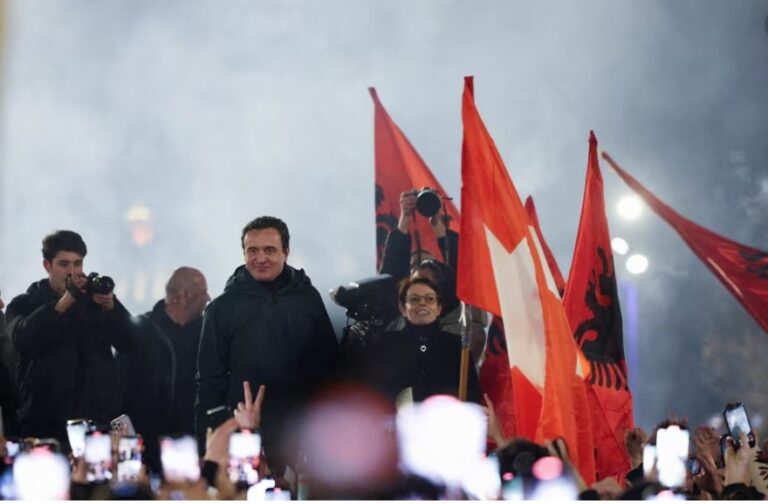 Zëri i Amerikës: Kosova votoi, çfarë pritet të ndodhë pas zgjedhjeve të së dielës