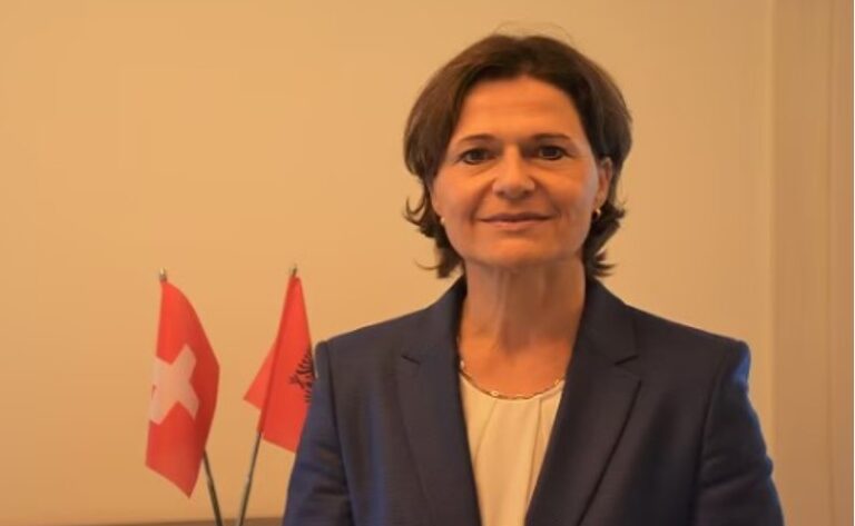 Reduktimi i ndihmës nga Zvicra për Shqipërinë, reagon ambasadorja zvicerane në Tiranë