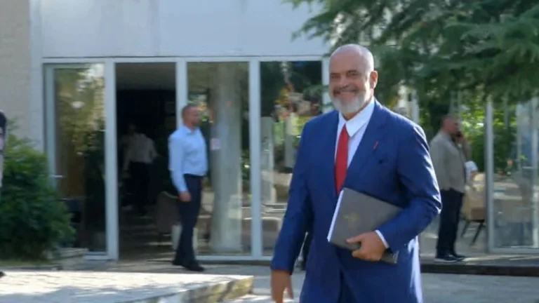 Rama hap zarfet e kandidatëve për deputetë! Sa nga grupi parlamentar rrezikojnë ‘eliminimin’?
