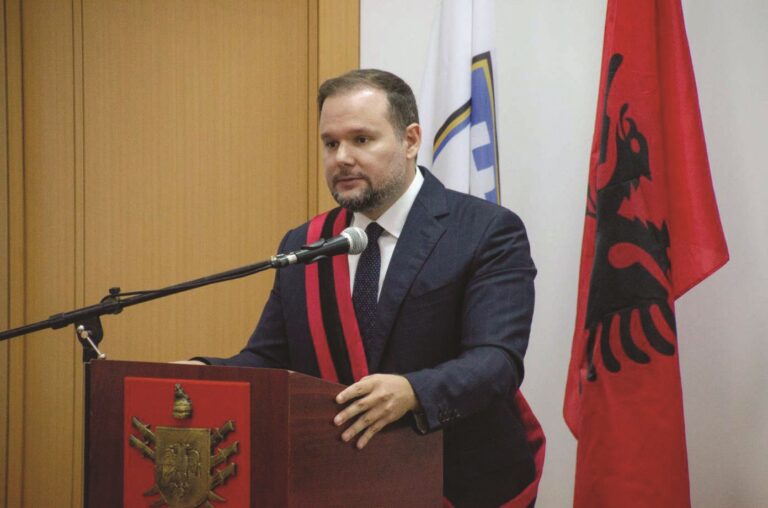 Kryebashkiaku i dytë që jep dorëheqjen, në garë për deputet i PS