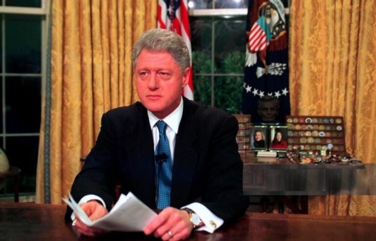 Fjalimi i Bill Klinton, drejtuar kombit amerikan për sulmin ndaj Jugosllavisë më 24 mars 1999, transkriptuar nga CNN 26 vite më parë
