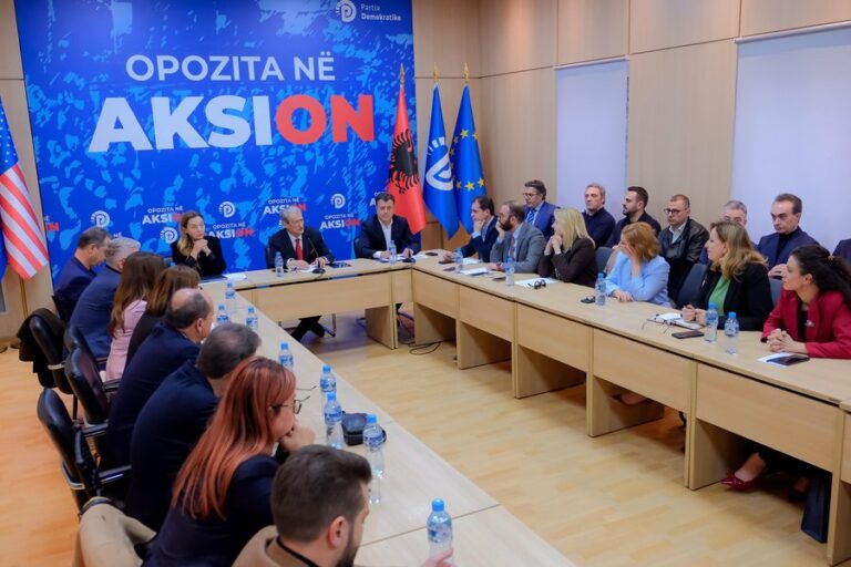 Nga qarku Dibër, Shkodër, Fier dhe Korçë. Emrat e kandidatëve për deputetë në listat e hapura