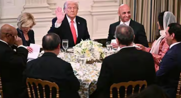Trump organizon darkën e iftarit, falenderon myslimanët për mbështetjen në zgjedhje