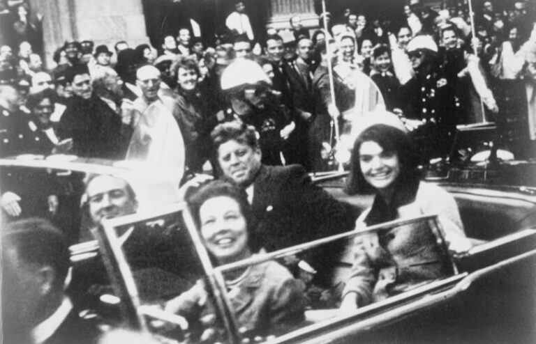 Reuters: Trump beson se vrasja e presidentit John F. Kennedy në vitin 1963 u krye nga Lee Harvey Oswald, por pyeti nëse personi i armatosur kishte ndihmë