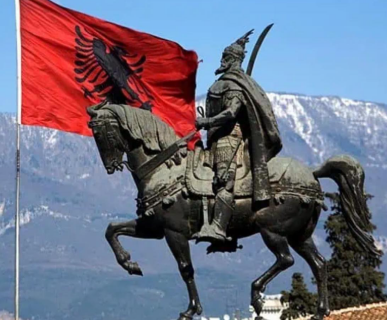 Kryeministri: Një shesh në Paris do ketë emrin e “Gjergj Kastrioti Skënderbeu”, ku do të vendoset monumenti kopje si në Tiranë