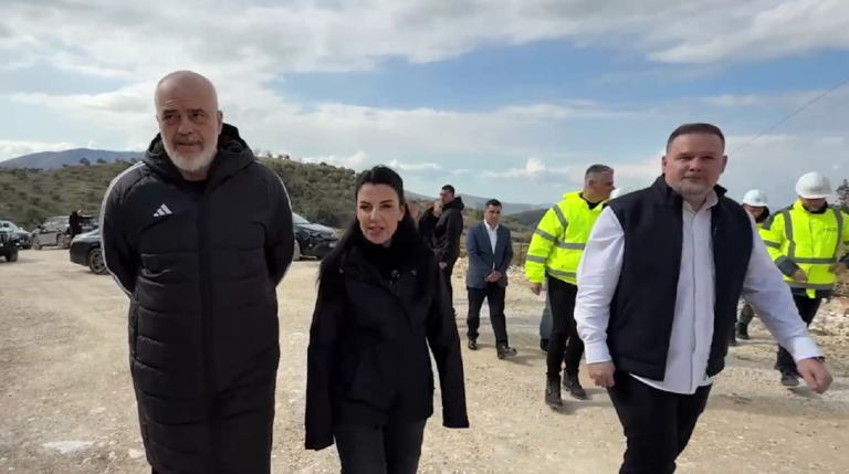 Balluku në kantierin e rrugës Berat-Ballaban: Lidh tre bashki, çliron një potencial ekonomik dhe turistik