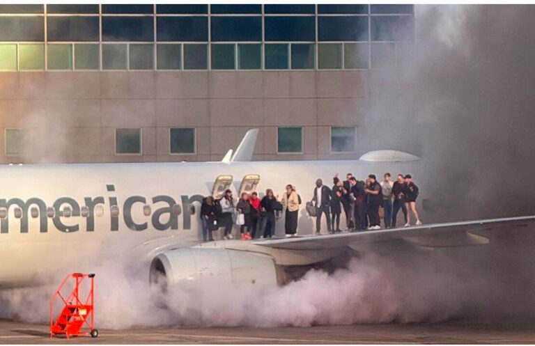 Avioni i American Airlines merr flakë menjëherë pas uljes në Denver (VIDEO)