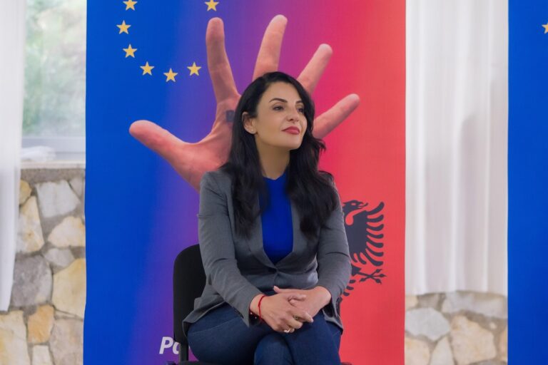 Belinda Balluku: “Me Ceno Klosi dhe strukturat socialiste në Portëz. Me mobilizimin dhe entuziazmin e duhur për një tjetër fitore, edhe më bindëse”