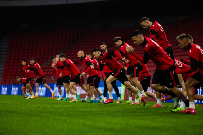 FIFA publikon renditjen/ Shqipëria në vendnumëro, Kosova fiton një pozicion