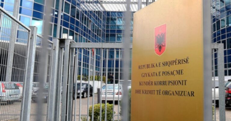 GJKKO heq nga faqja e web rregulloren e re që censuron mediat