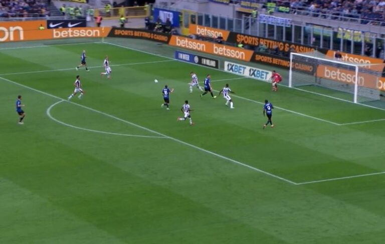 Rivaliteti mes Inter e Napoli në Serie A, fitojnë me Udinese dhe Milan