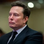 Bien aksionet e SpaceX dhe Tesla-s, Elon Musk humb zyrtarisht statusin e “trilionerit”
