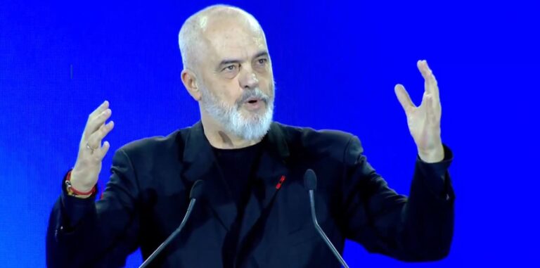 Rama u premton emigrantëve në Kretë: Nuk keni nevojë për pasaportë greke po u integrua Shqipëria në BE