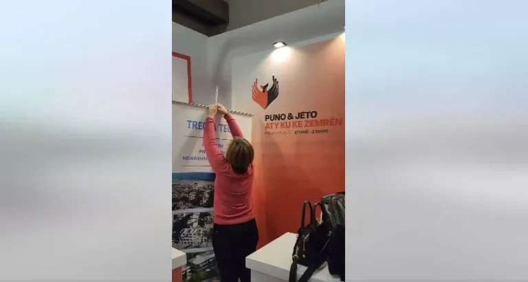 “Puno dhe jeto aty ku ke zemrën”, Rama publikon pamjet nga përgatitja për takimin me shqiptarët në Athinë