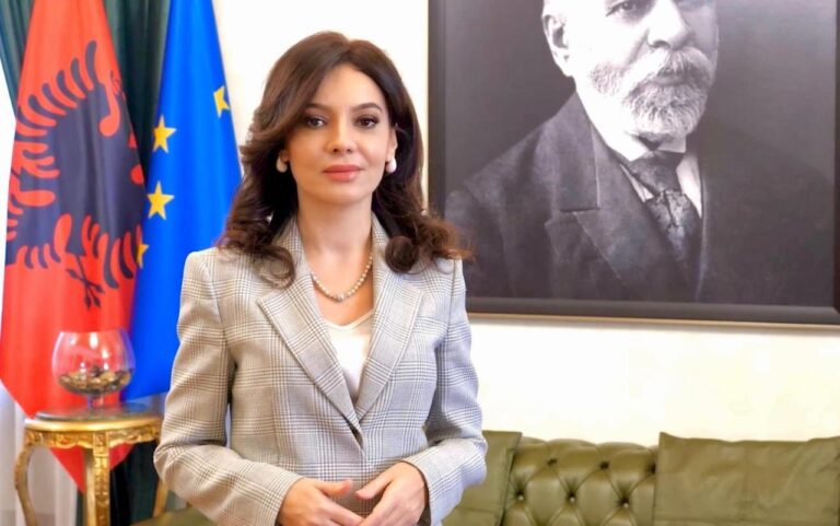 Spiropali uron 7 marsin me thënien e Konfucit: Vlera e mësuesit dhe pesha e qiellit janë të pamatshme