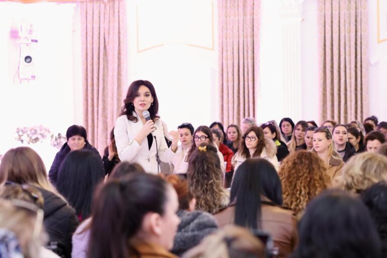 Spiropali, takim me gra e vajza socialiste në Kavajë: Me 11 Kavaja i bashkohet fitores se madhe