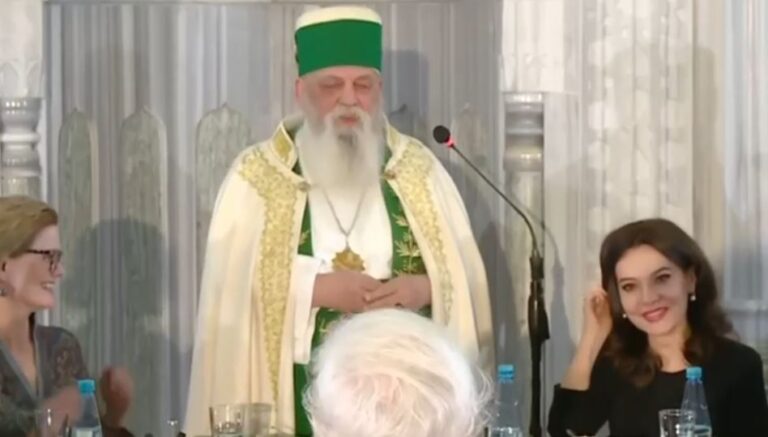 Baba Mondi surprizon Spiropalin për ditëlindje