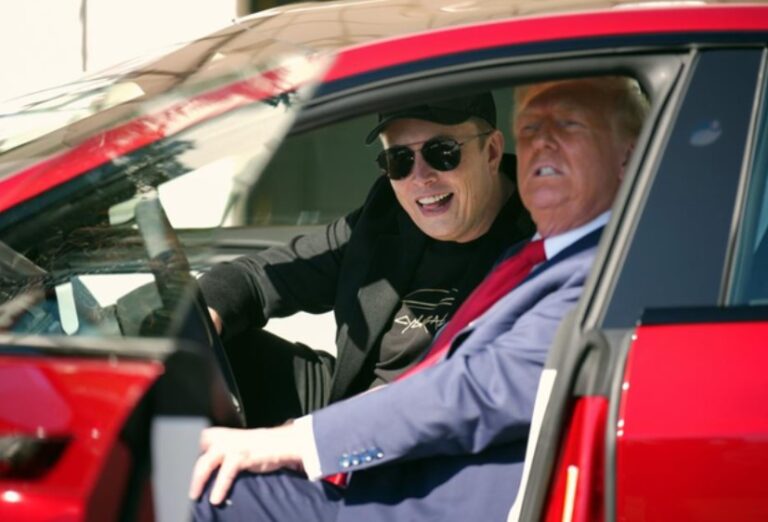Donald Trump po blen Tesla për të ndihmuar Elon Musk