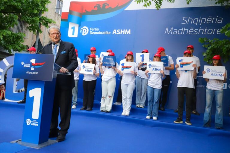 Berisha: Do të kthejmë kombin në moshën e rinisë, grant 30 mijë euro për të blerë një shtëpi