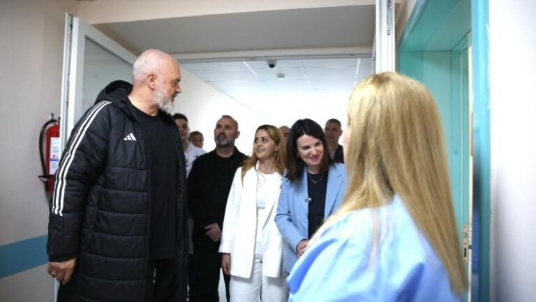 Rama viziton mjediset e reja të spitalit bashkiak në Mirditë: Qendër kyçe e shërbimit shëndetësor në veri