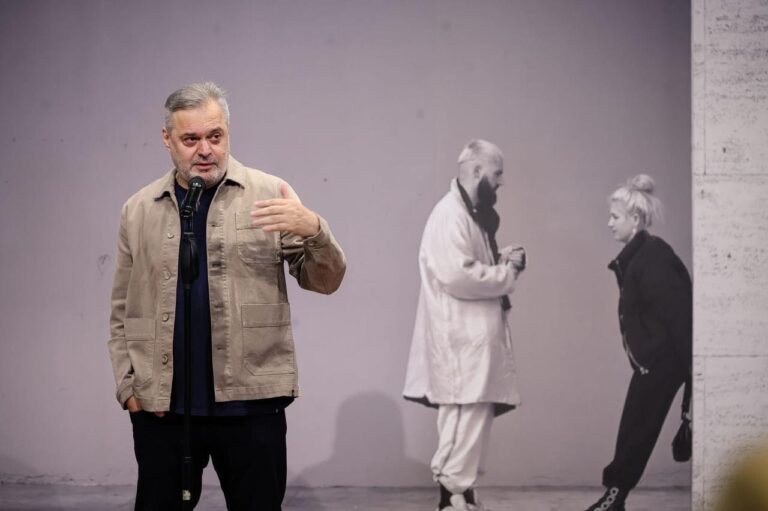 Rama: Një ekspozitë befasuese fotografish nga Ben Blushi, për të mos u humbur