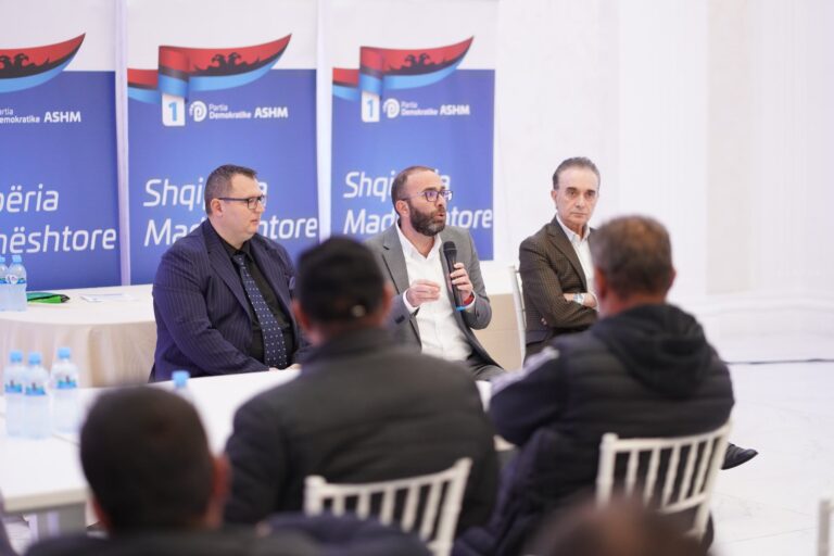 Bardhi takim me naftëtarët: Garantoj rishikimin e statusit, nuk pranojmë të abuzohet mbi djersën tuaj