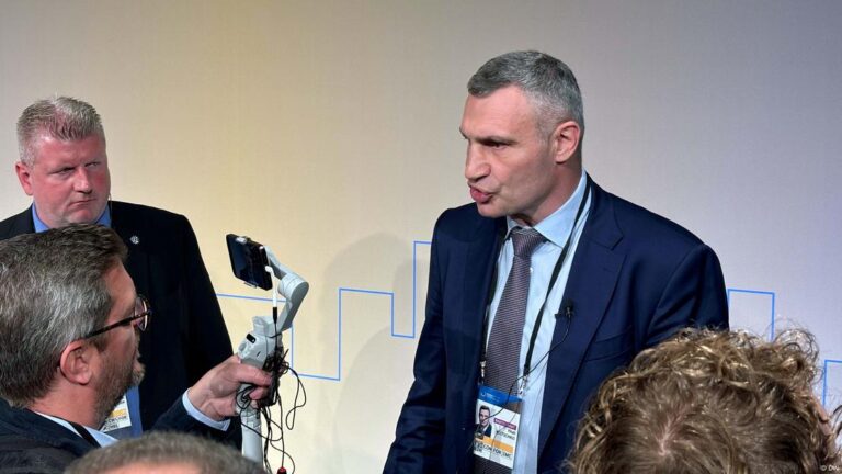 Kryebashkiaku i Kievit, Ish-boksieri Vitali Kliçko: Ukraina duhet të bëjë lëshime